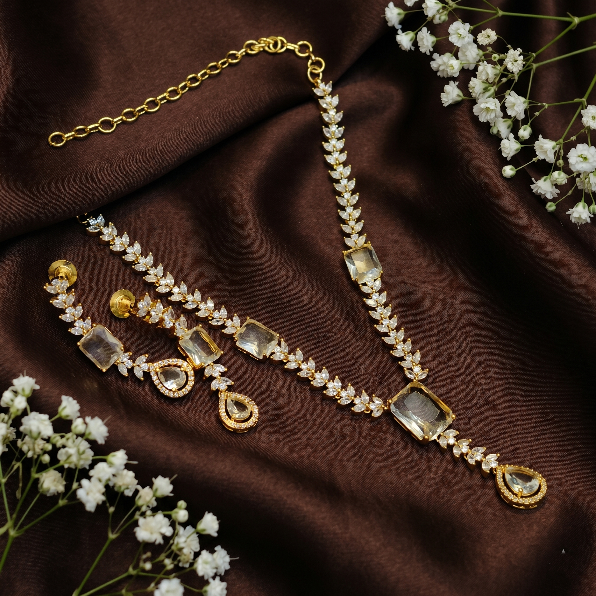 Mayuri Necklace Set